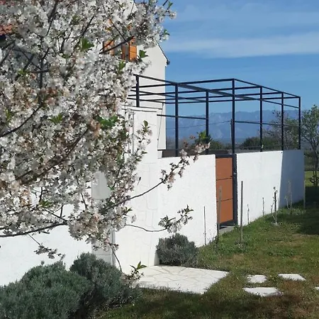 Holiday Kunterbunt בית נופש *